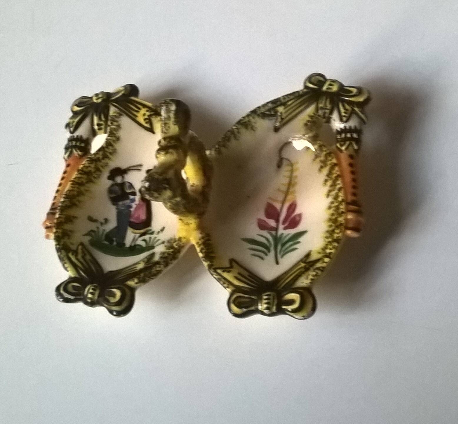 Salt pepper shaker antique butterfly shape Henriot Quimper rare