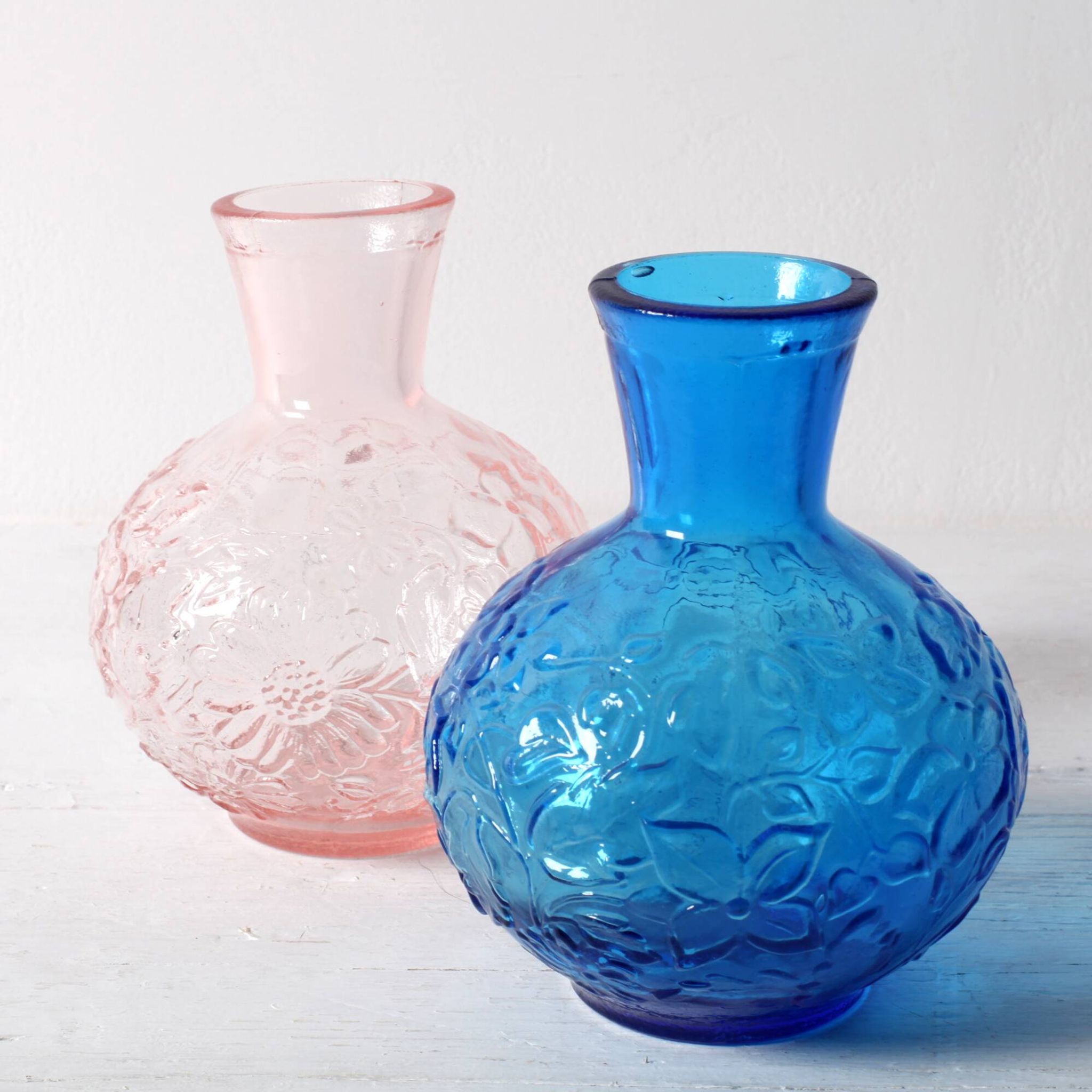 Set of 2 Vintage Small Blue and PinkGlass Vases with Flowers Pattern, Italy