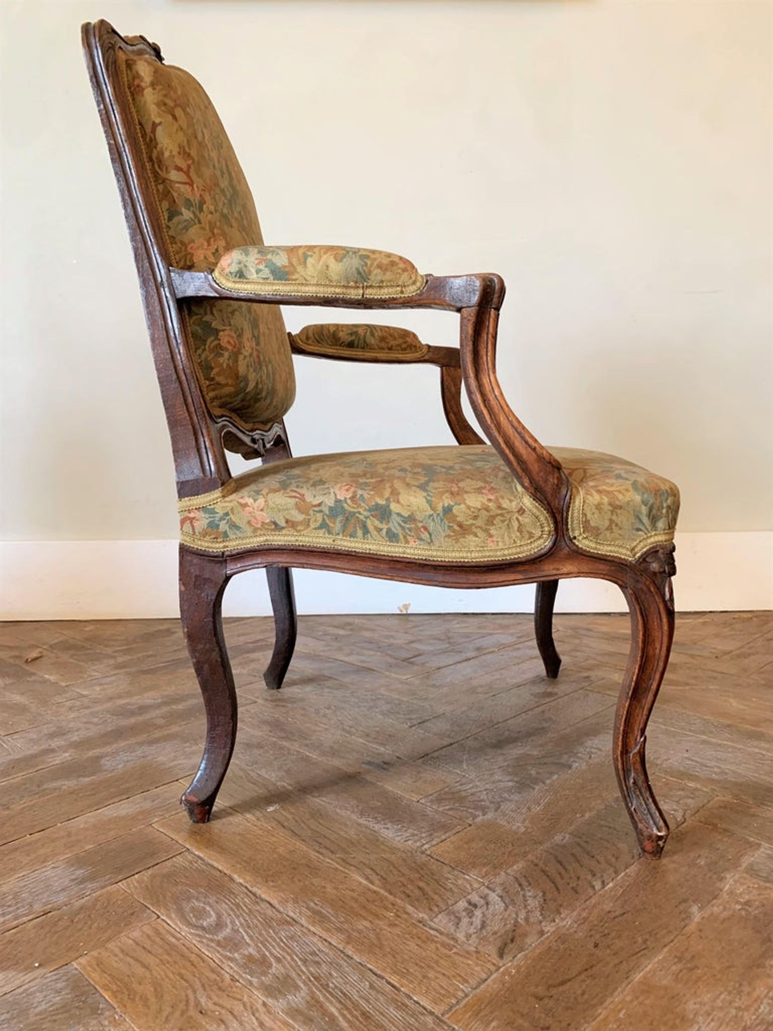 Armchair to the Queen, Louis XV style, circa 1750