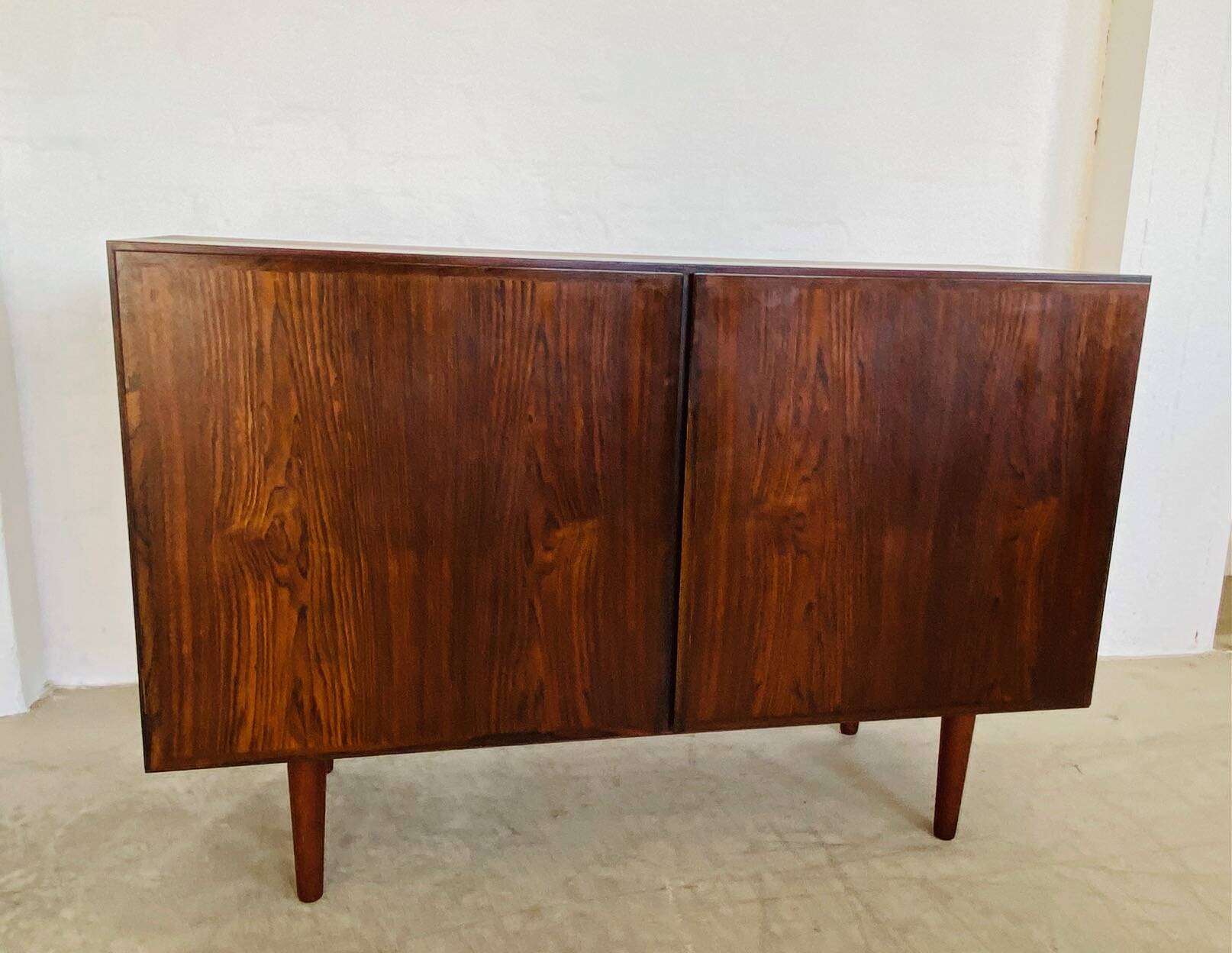 Vintage retro Danish mid-century rosewood sideboard by Gunni Omann, 1960s