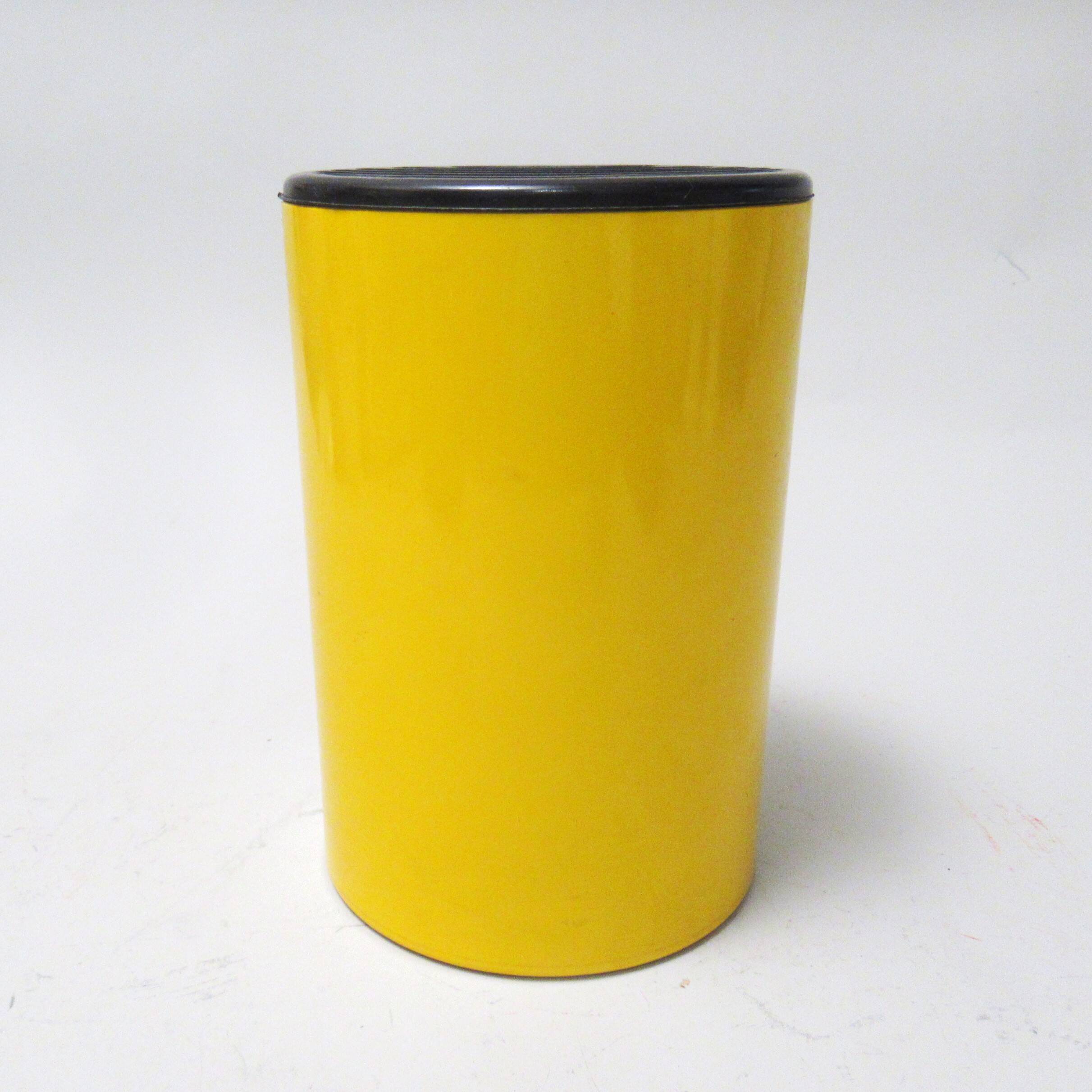 Yellow vase Gianfranco Frattini Progetti 1970s
