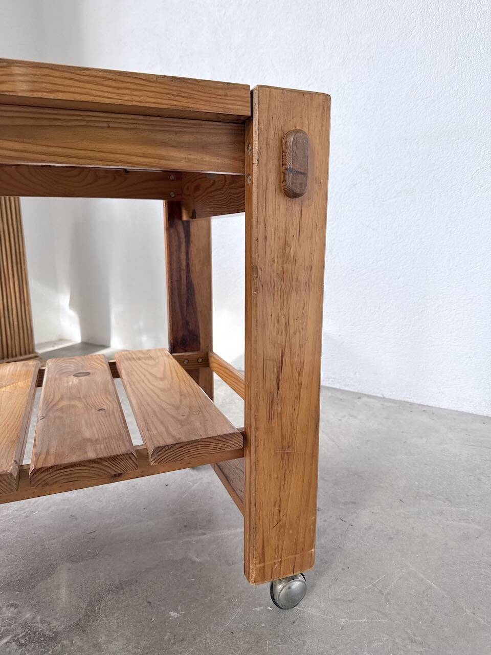 1980 pine wheeled console table