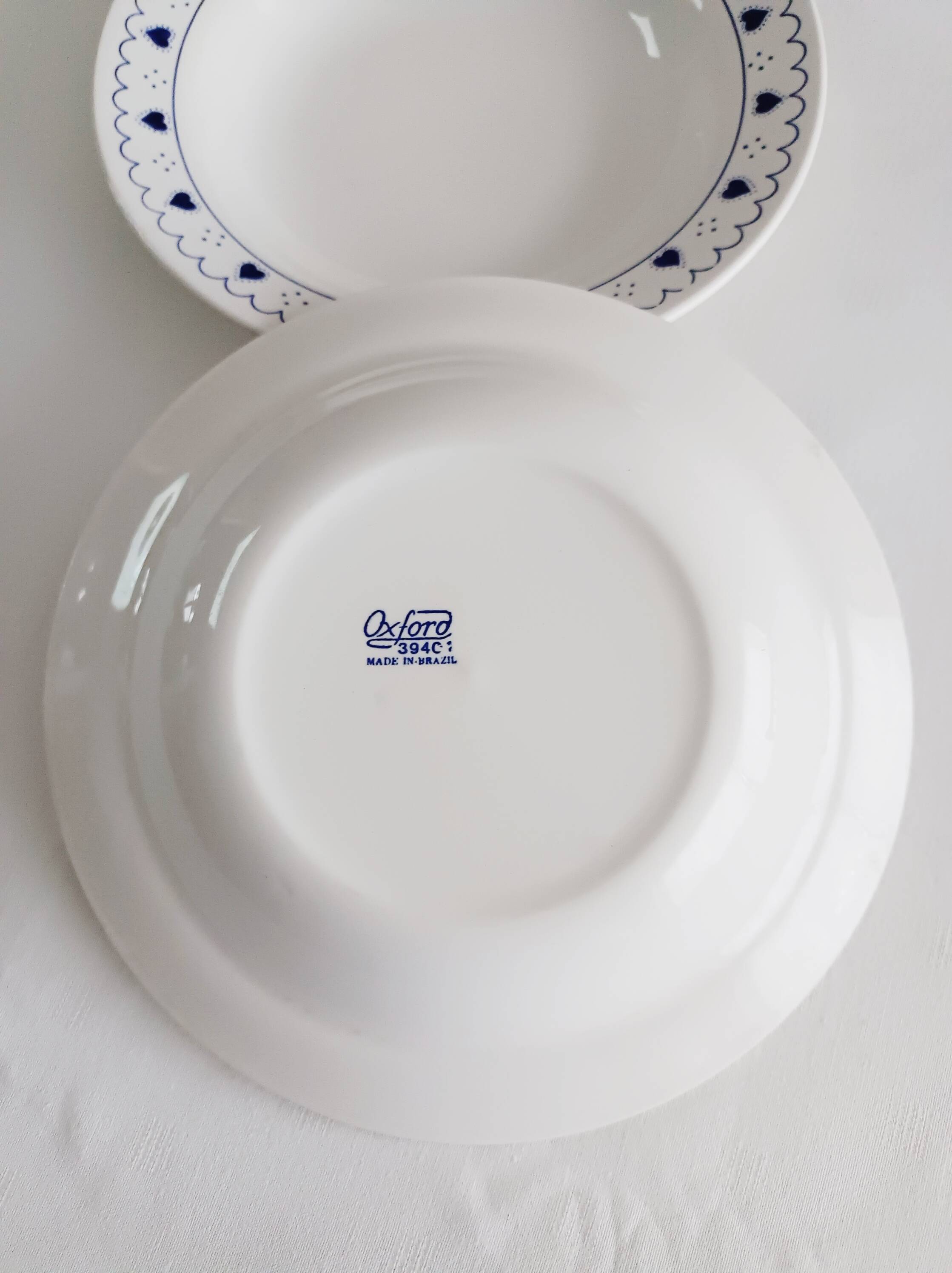 Set of 2 blue heart-shaped deep plates Oxford Brazil.