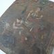 Peinture sur panneau de bois sculpté