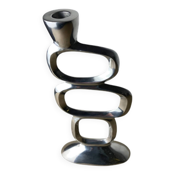 Bougeoir en forme de cercle par Matthew Hilton, en aluminium, années 1980.