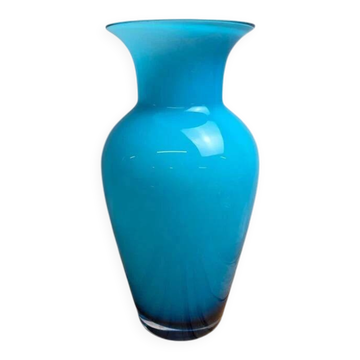 Large vintage Italian vase in Empoli style, blue and white opaline glass, 31 cm.