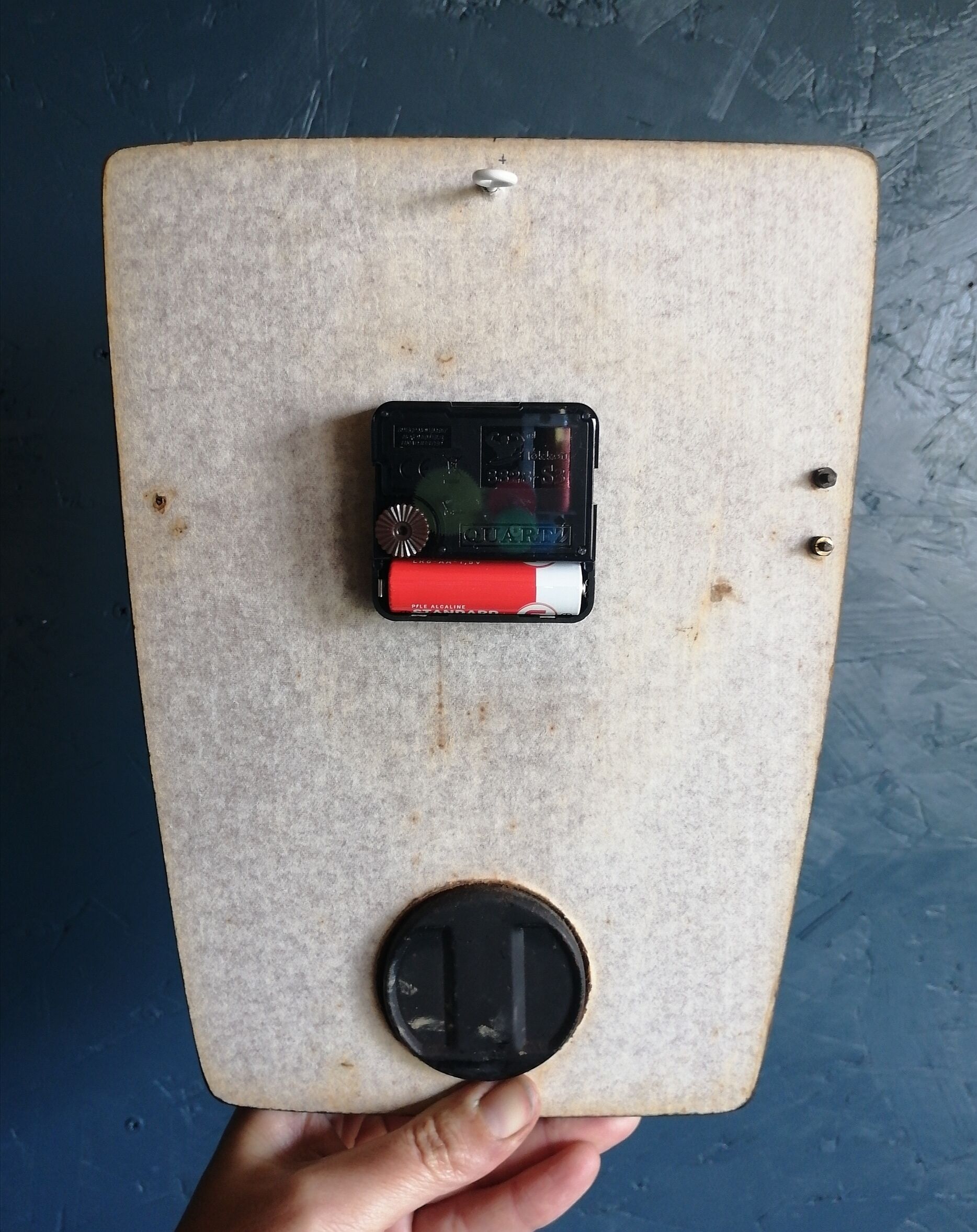 Vintage silent wall clock thermometer "Hangarter"