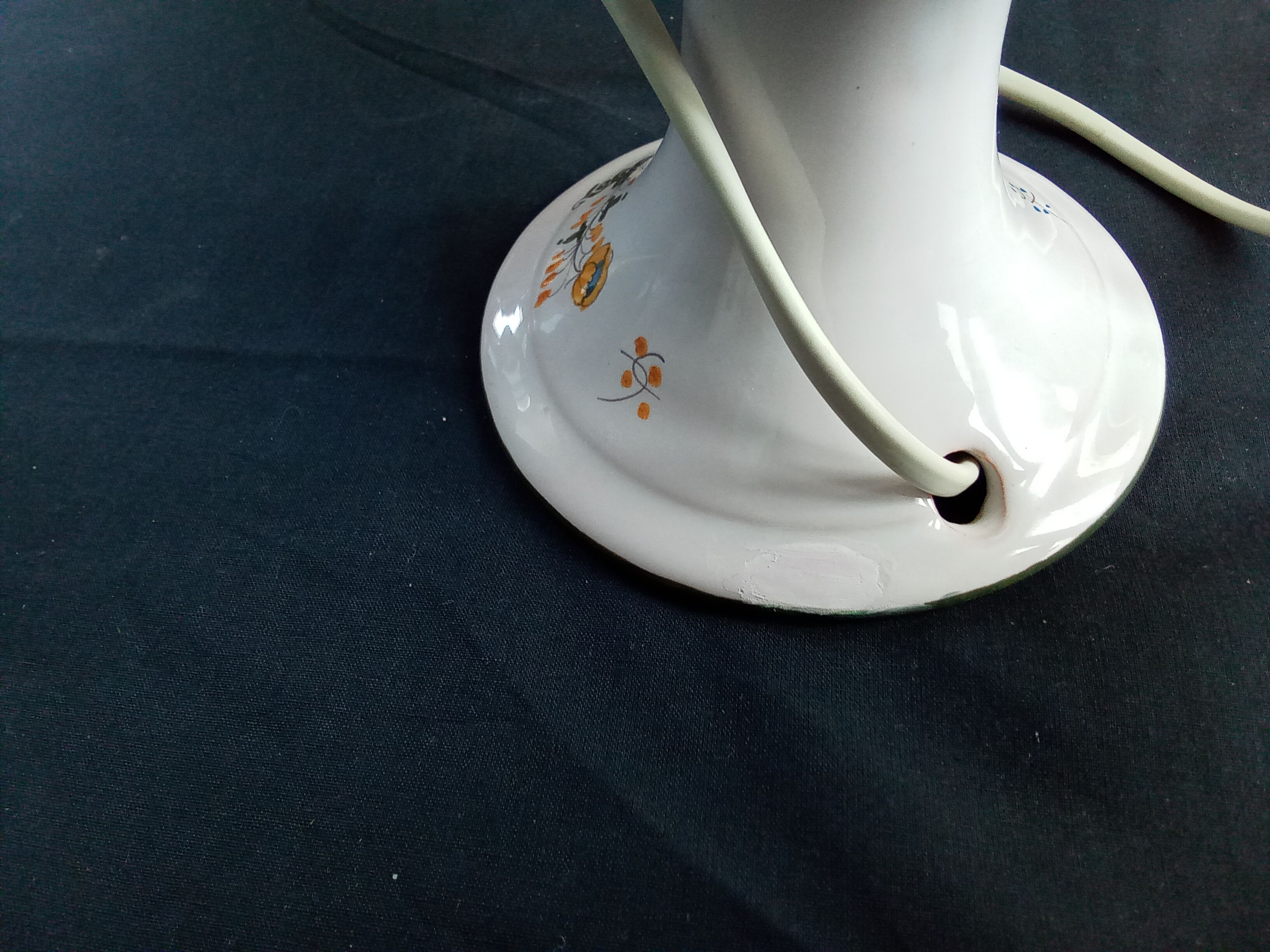 Moustiers earthenware lamp