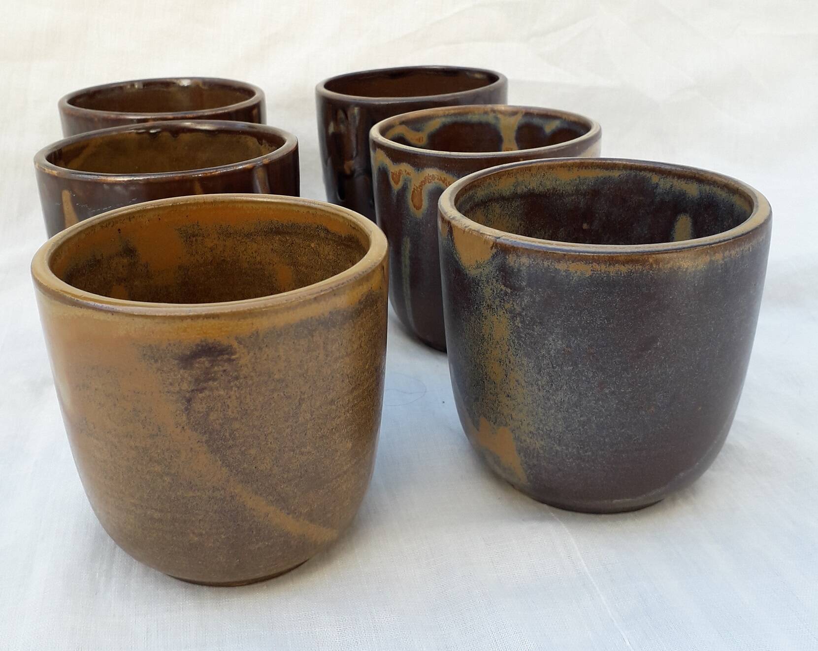 6 stoneware cups