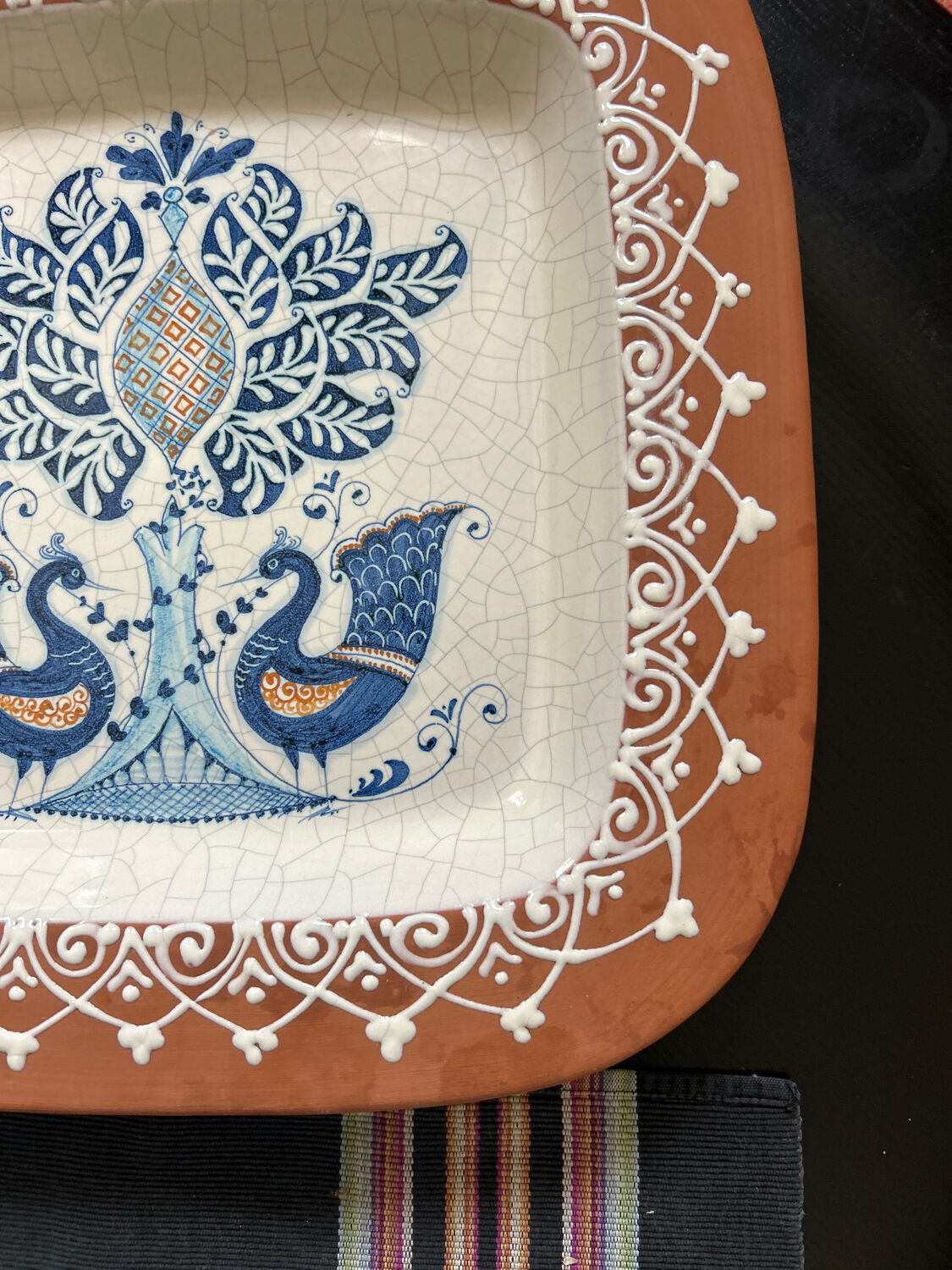 Dish for peacocks