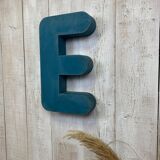 Sign letter "E"
