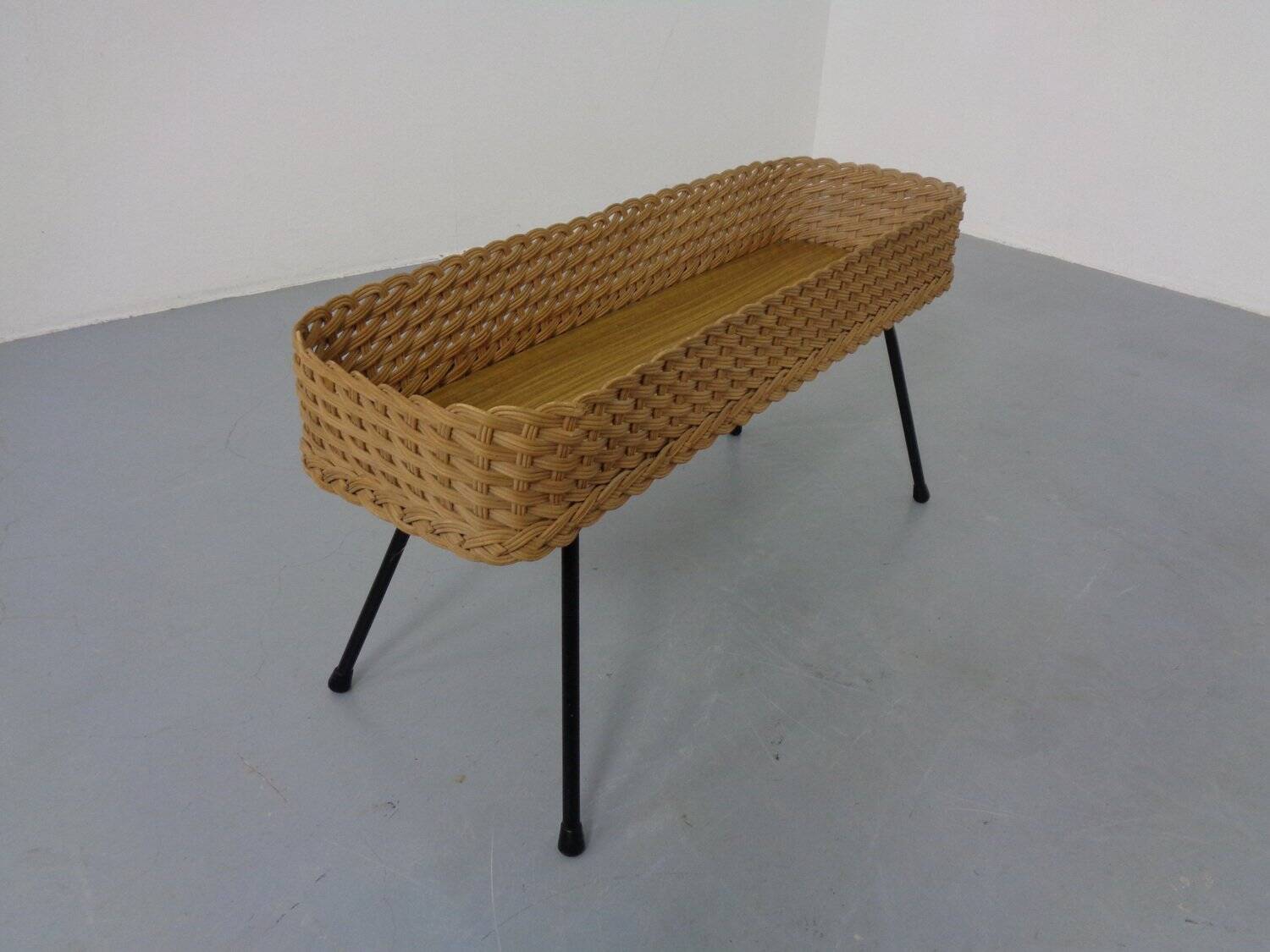Large German flower planter in rattan and steel, 1950s