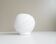 Vase blanc des années 80 en forme de coquille