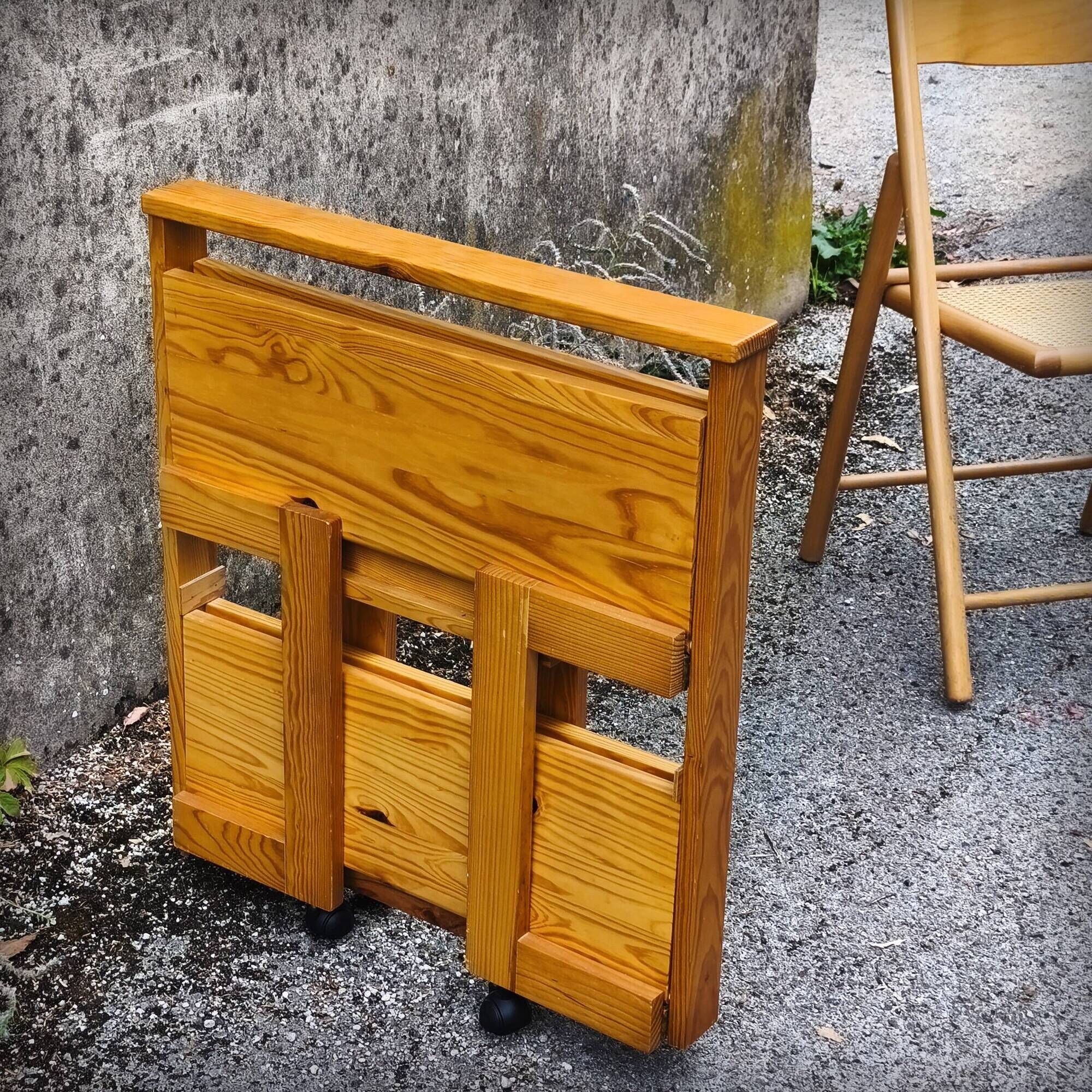 Scandinavian pine folding coffee table / serving table from the 1970s.