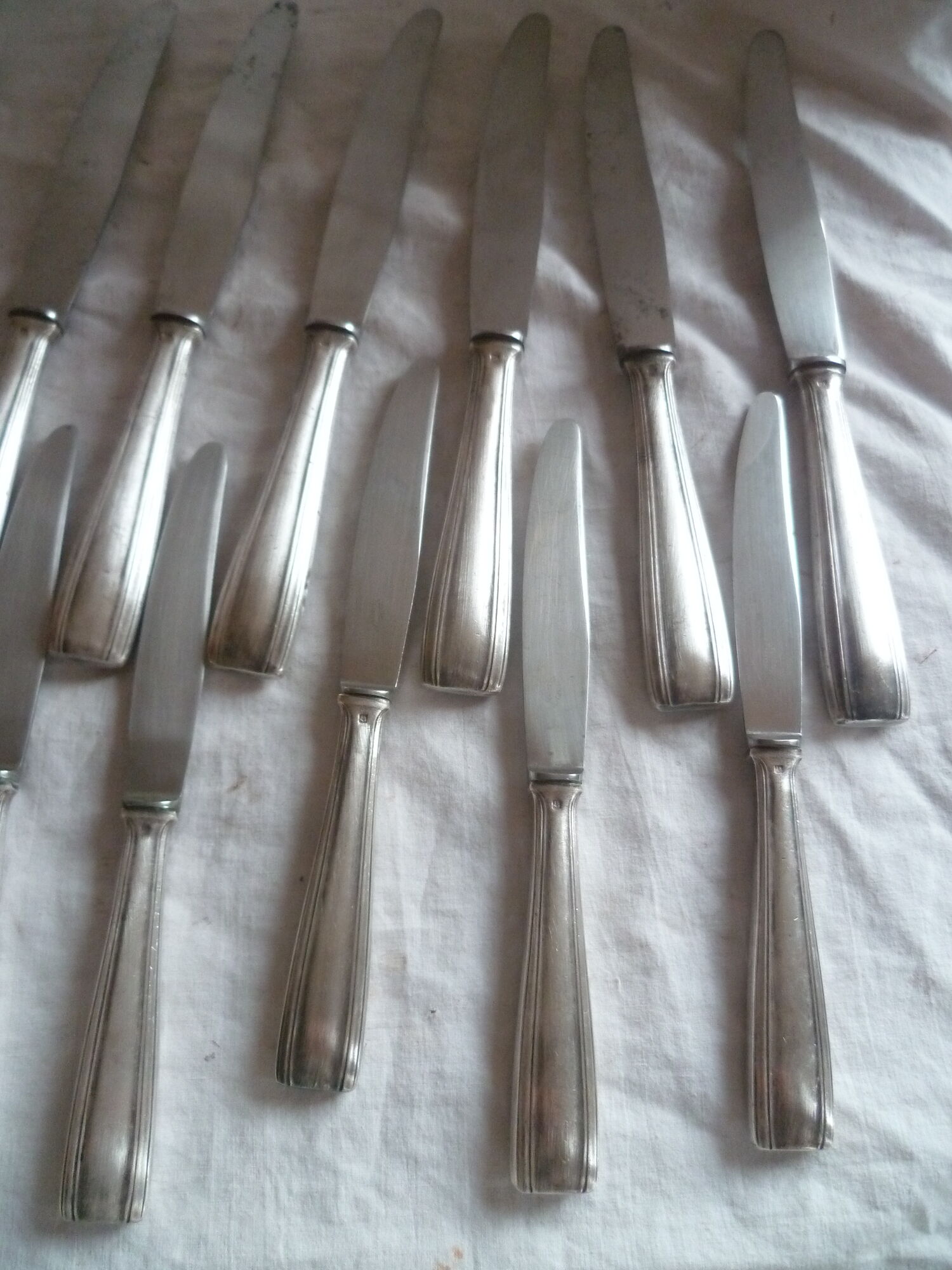 Ens. 12table knives 10 dessert knives in food. silver vintage style