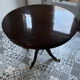 Table style empire en noyer massif