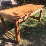 Farm table