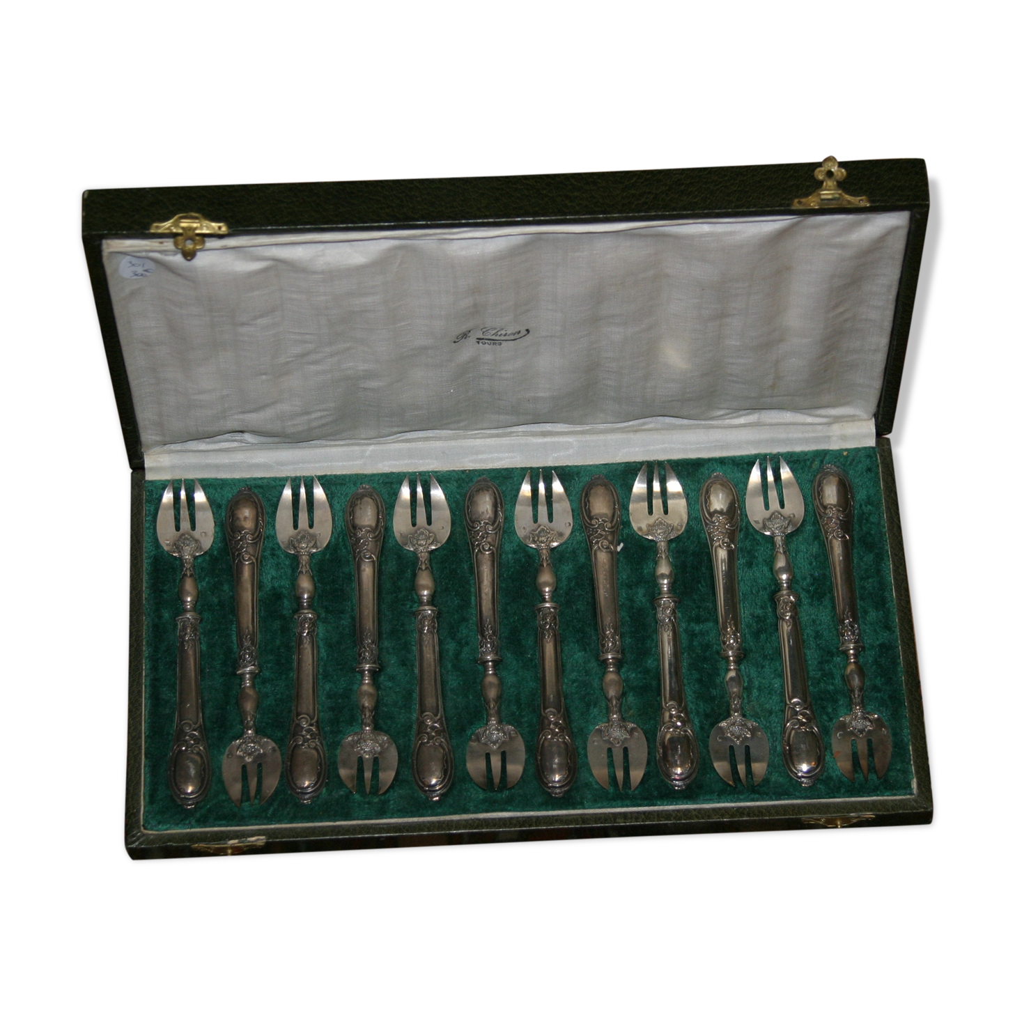 12 silver dessert forks