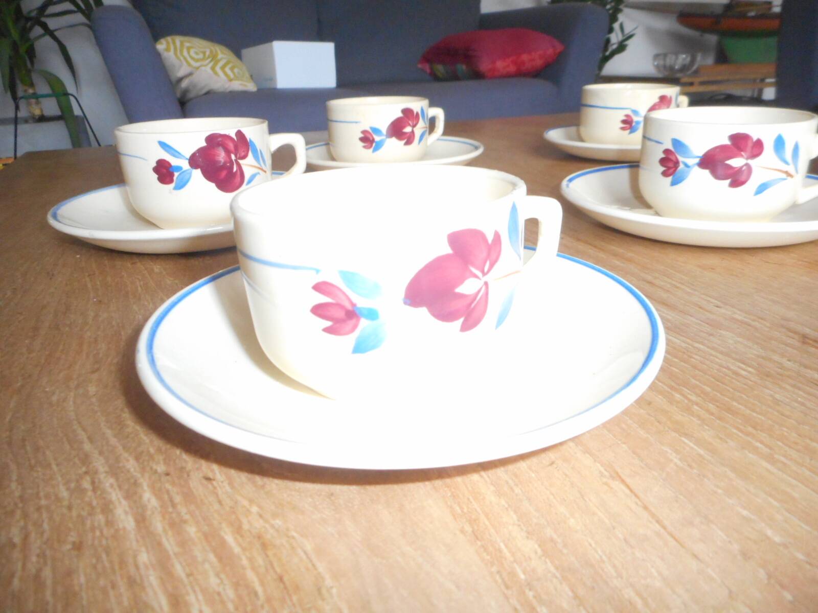 6 vintage Lunéville cups with saucers