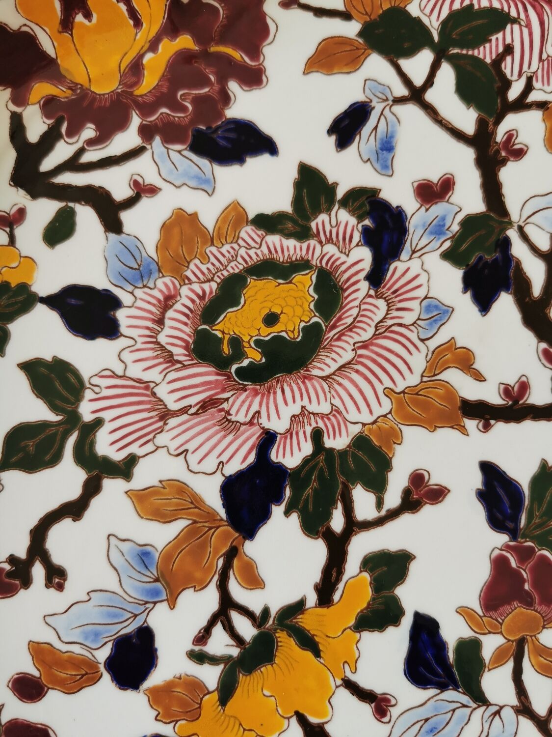 Peony dish earthenware from Gien