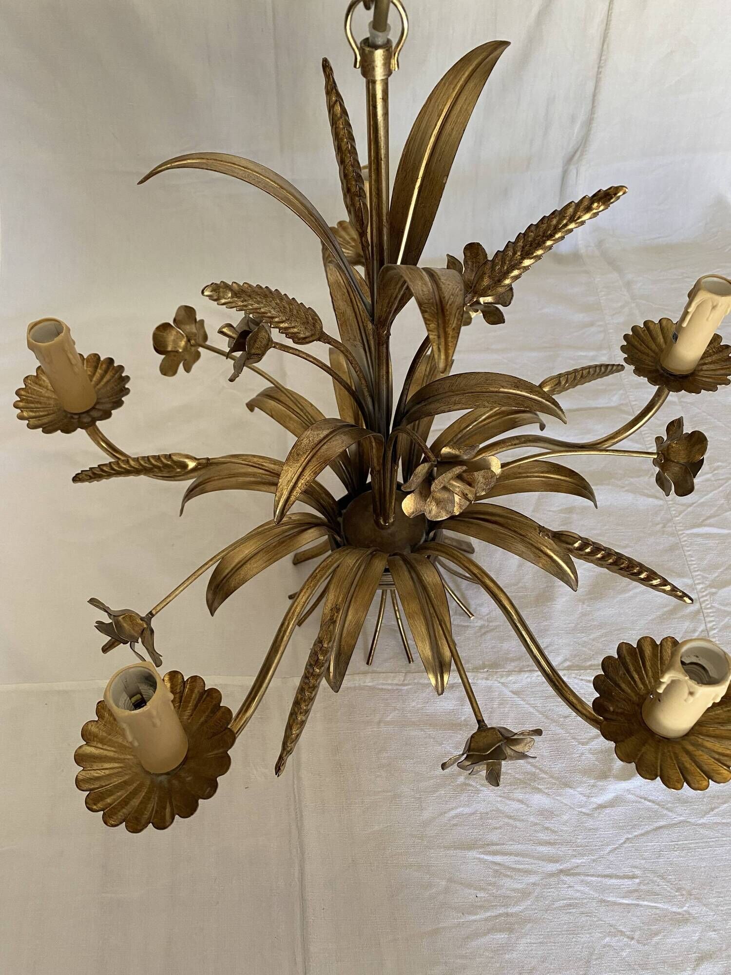 Hans Kögl-style 6-arm chandelier in gilded metal, 1970s, with two wall lights