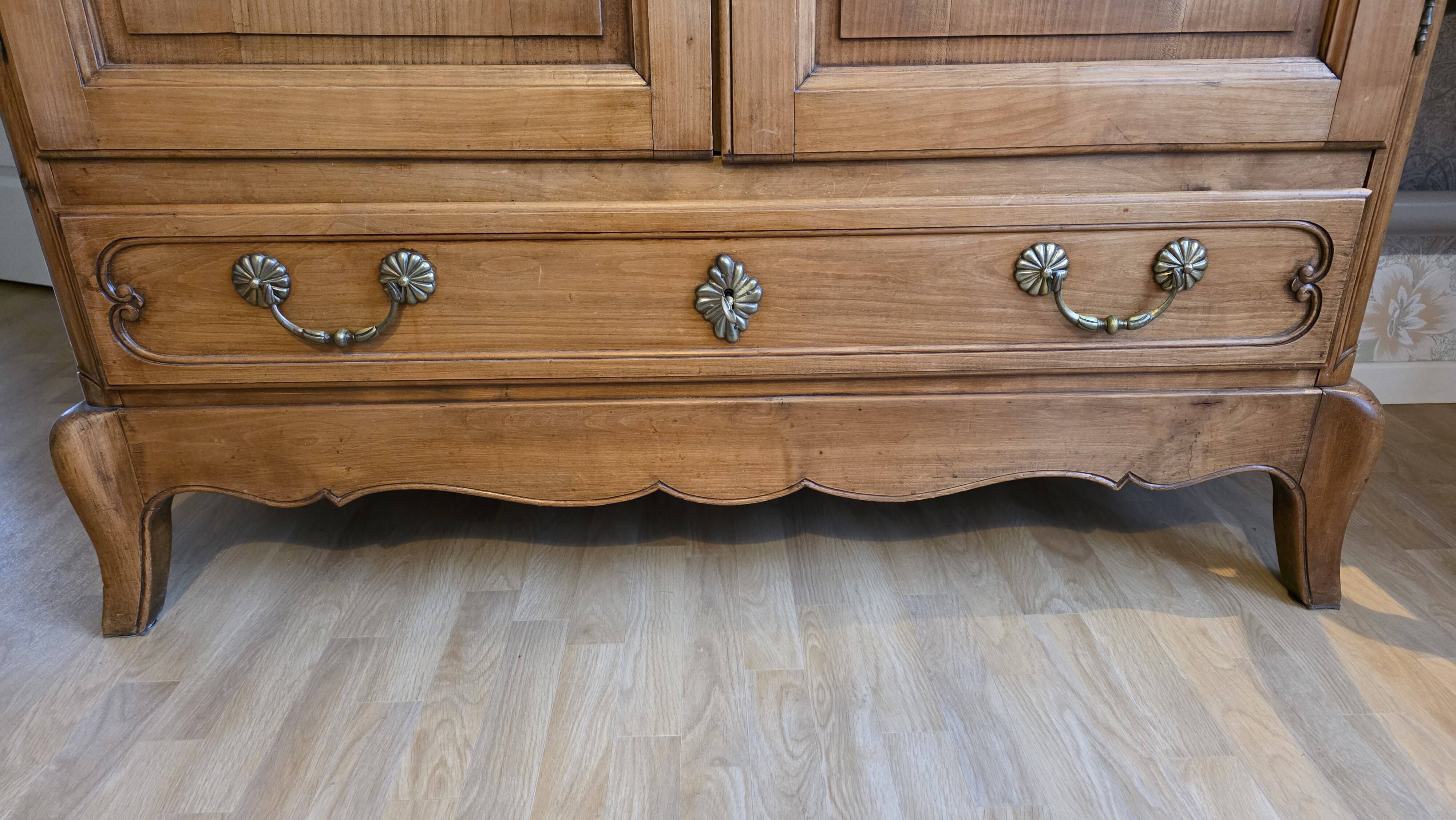 Armoire en merisiera