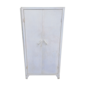 Armoire de cuisine métallique