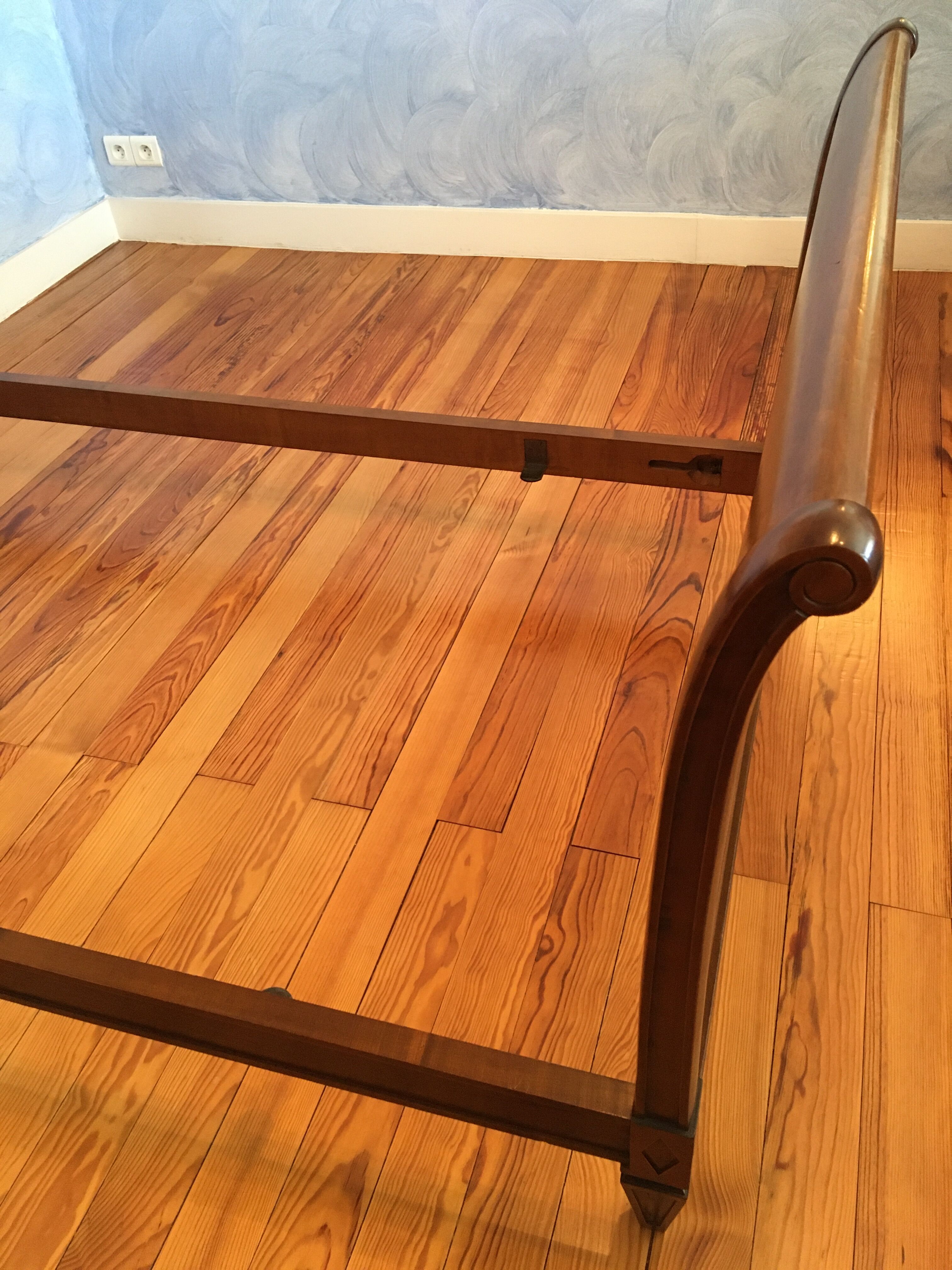Twin bed with braces 100 x 190