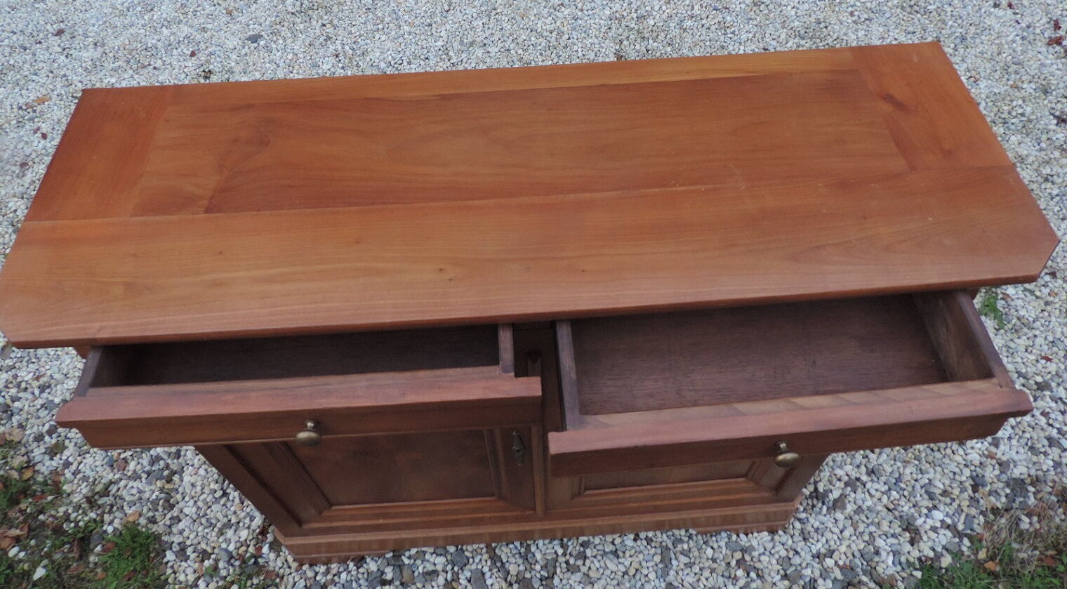 Buffet in 20th century cherry