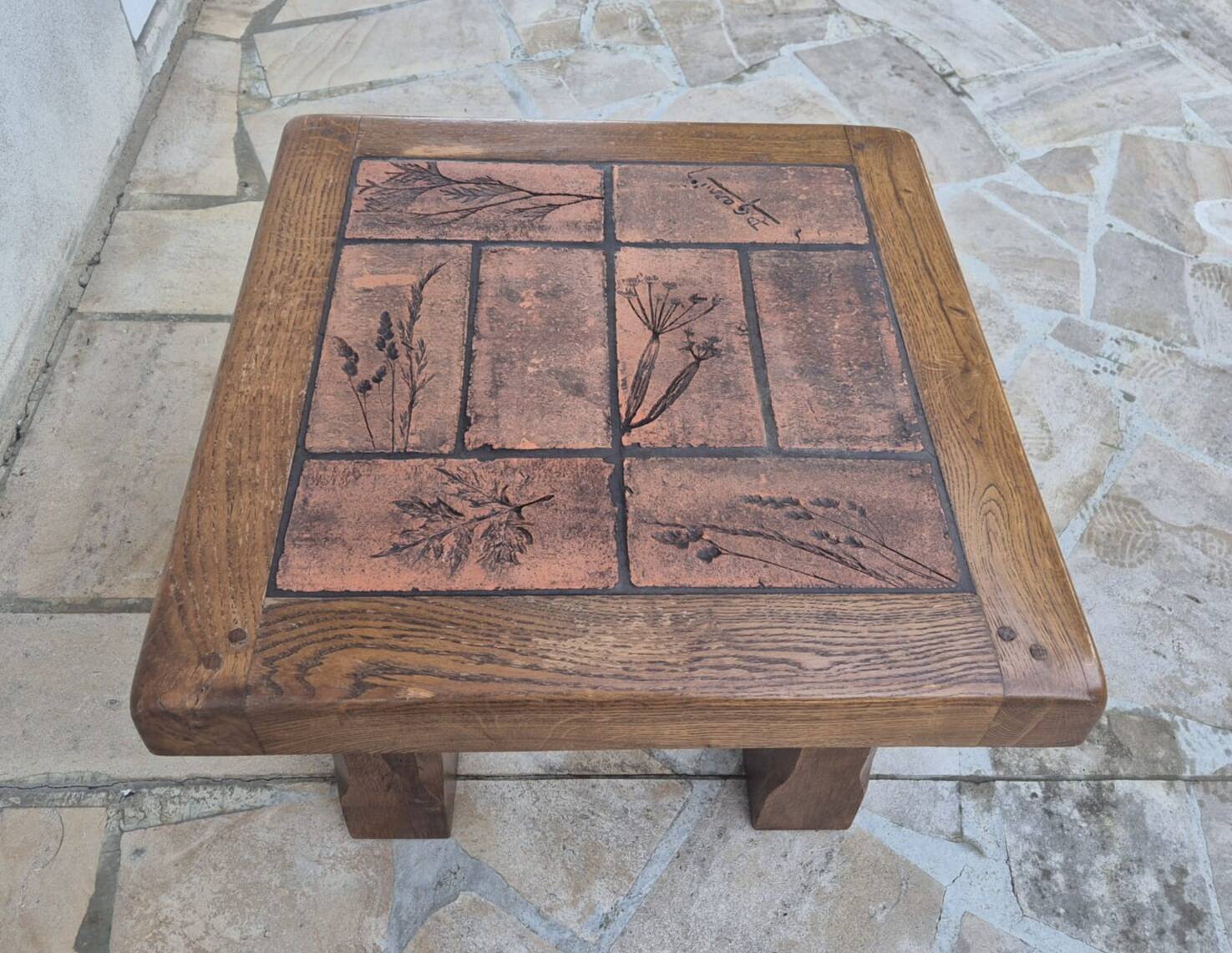 Coffee table signed P. Garnier