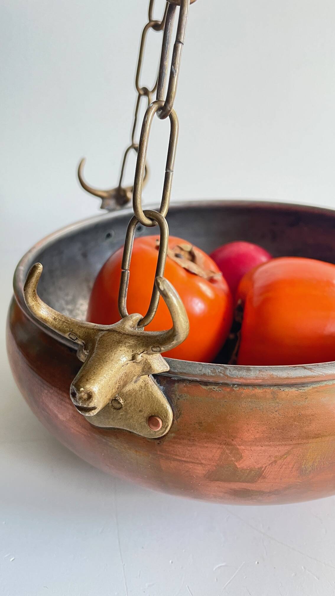 Cache-pot suspendu aux 3 buffles vintage