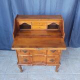Walnut bramble secretary