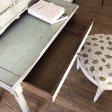 Desk happiness of the day 19th century