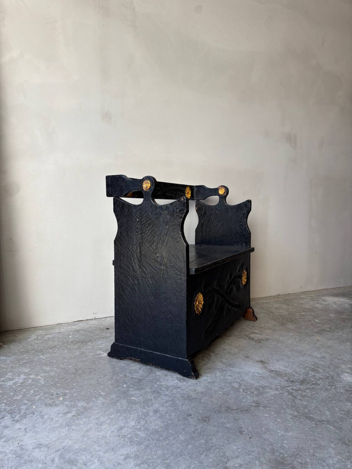 Vintage carved black storage bench – Folk art, early 20th century
