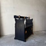 Banc-coffre vintage sculpté noir– Art populaire, début XXe