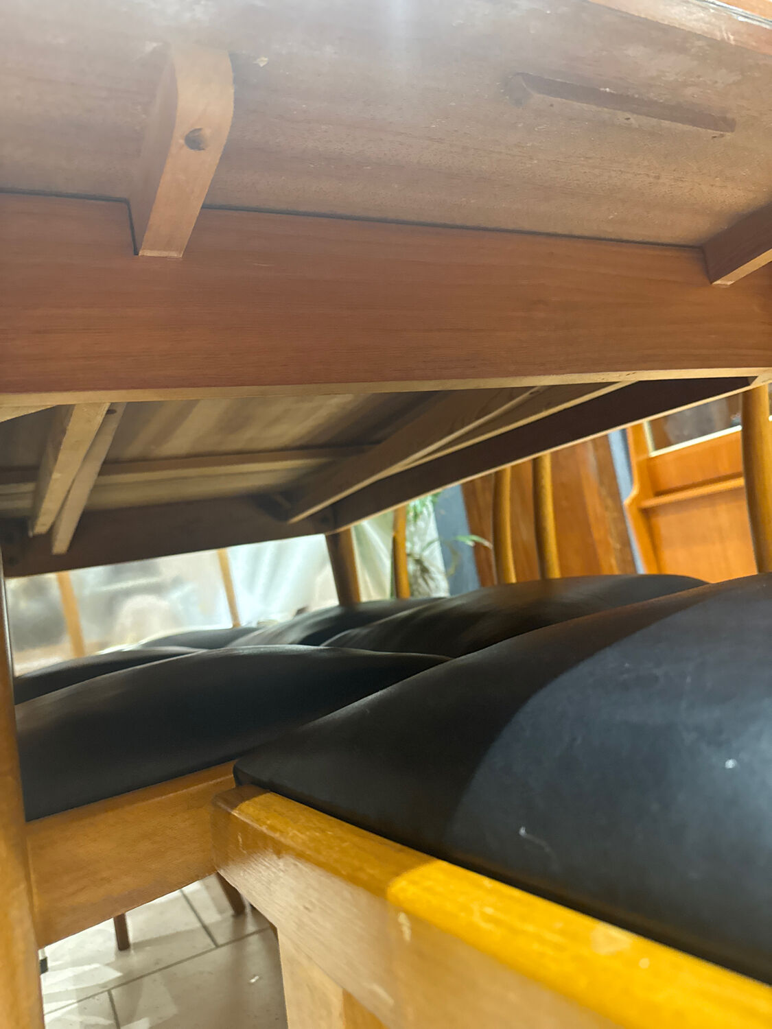 Vintage Scandinavian set – extendable table & 6 chairs