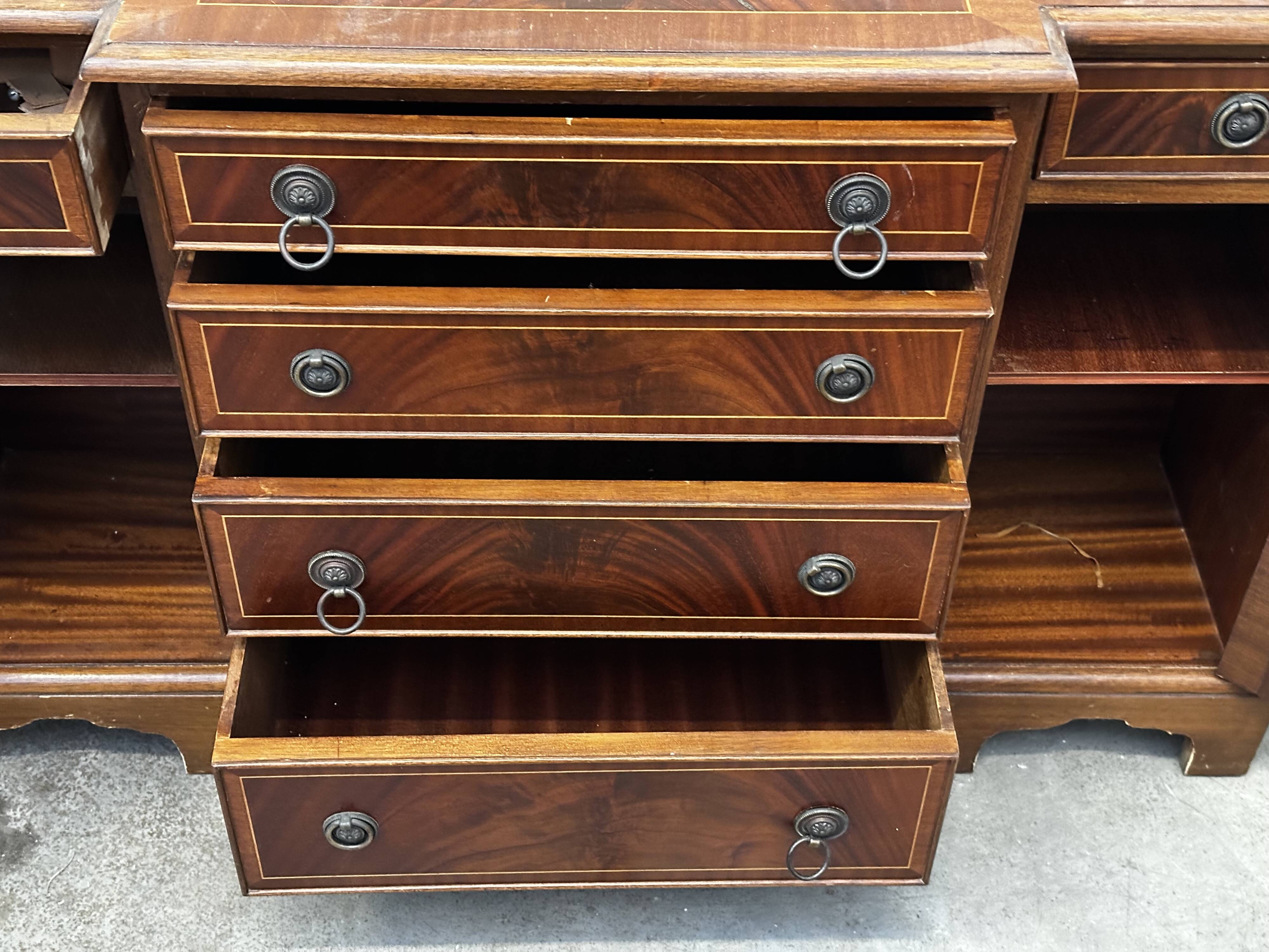 Buffet Anglais en acajou fin 19 e