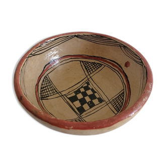 Plate. Ancient Kabyle pottery