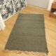 Tapis ethnique en fibres naturelles teint