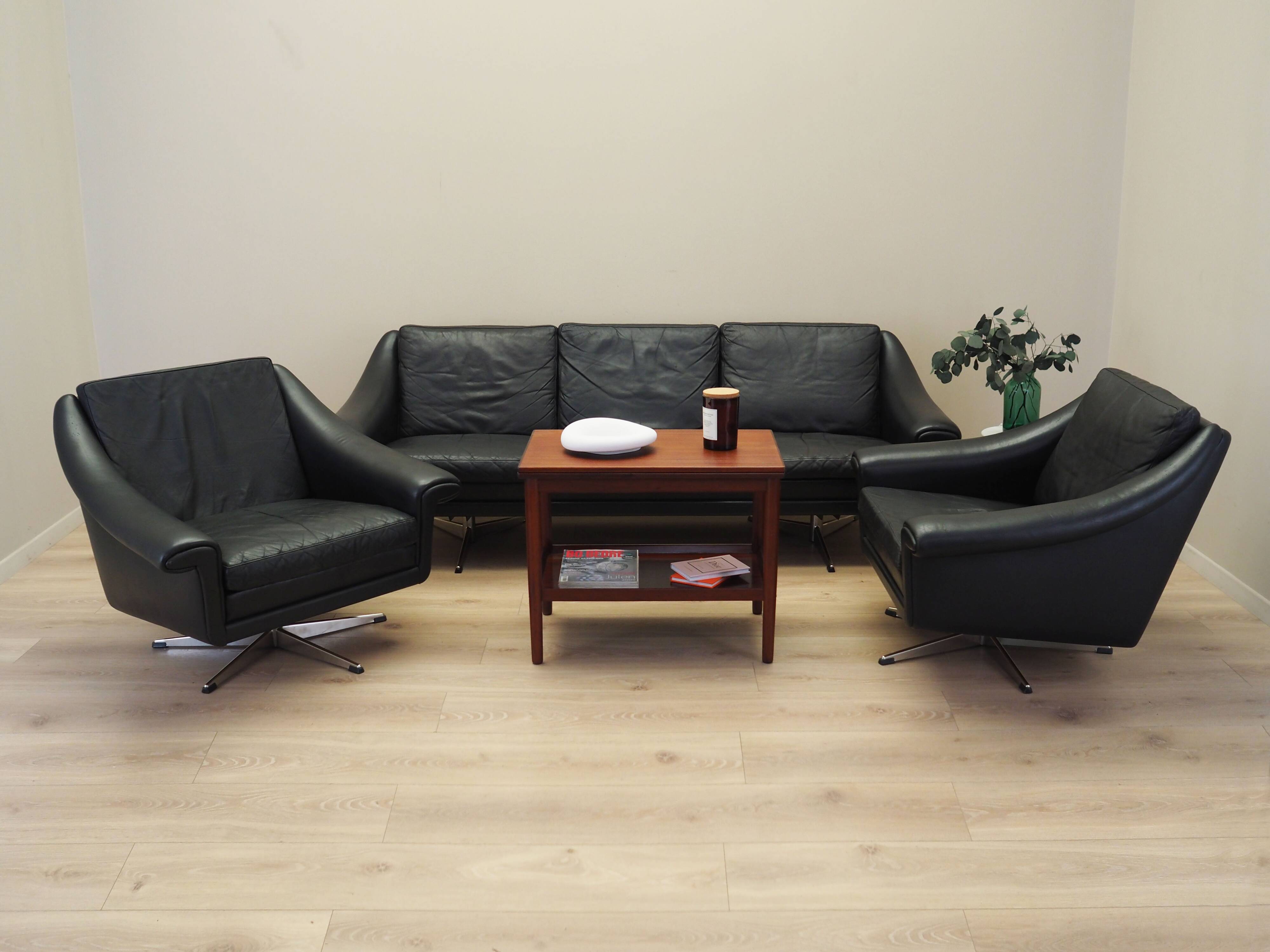 Black leather sofa, Danish design, 1960s, manufacturer: Eran Møbler, design