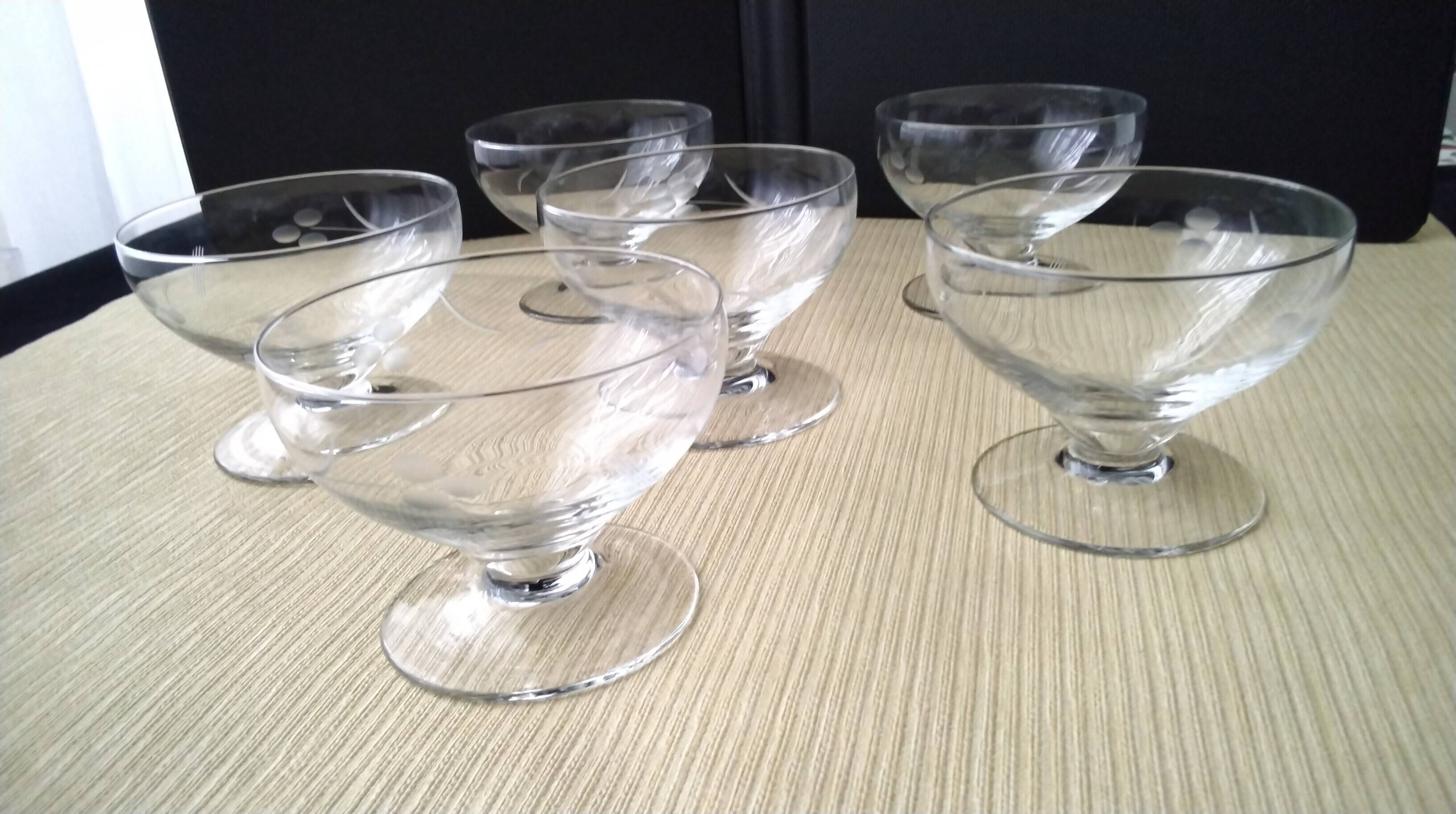 6 Vintage Low Champagne Glasses
