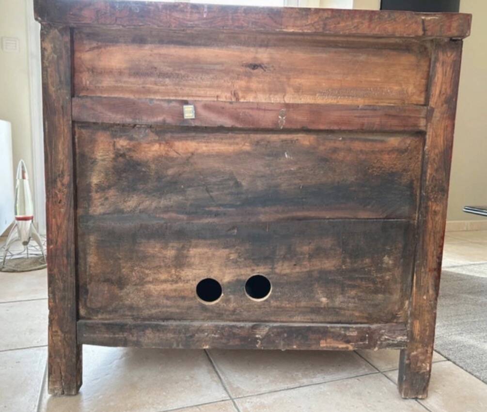 Buffet in solid Asian elm