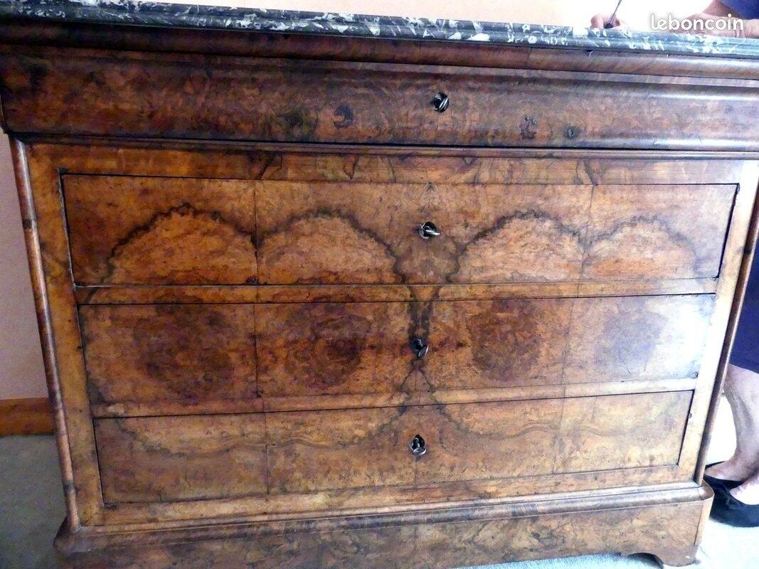 Empire-style chest of drawers