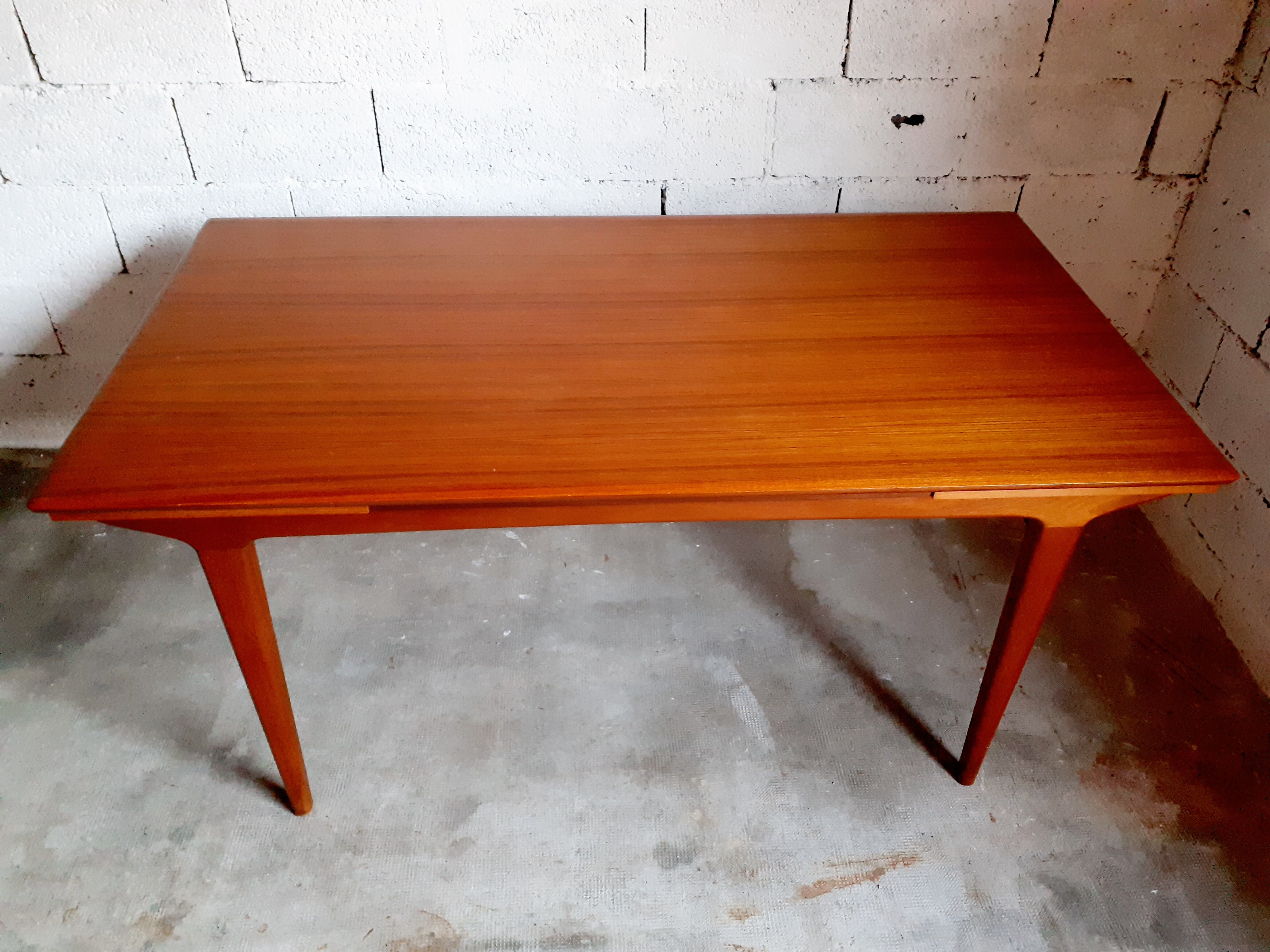 Vintage Scandinavian table 50s 60s in solid teak with extensions, stamped LB