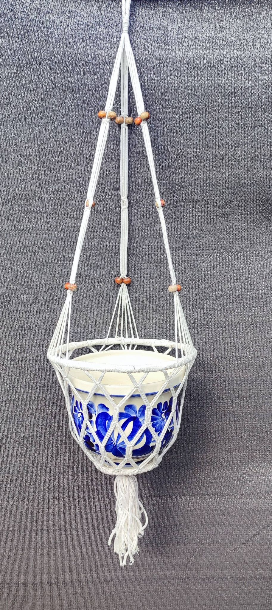 Suspension Macramé et son pot en faïence anglaise Palissy Modèle T. Logino