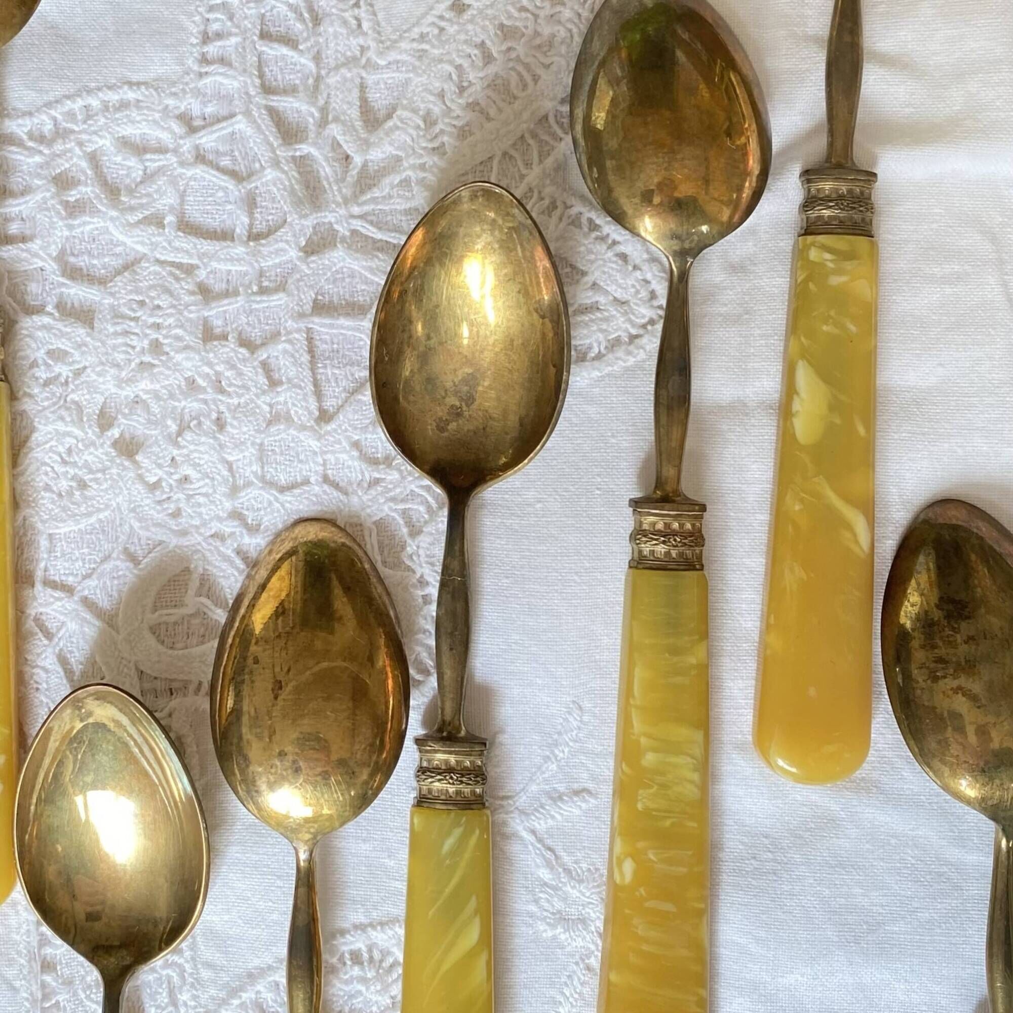 Set of 12 small bakelite and brass dessert spoons vintage tableware ACC-7079