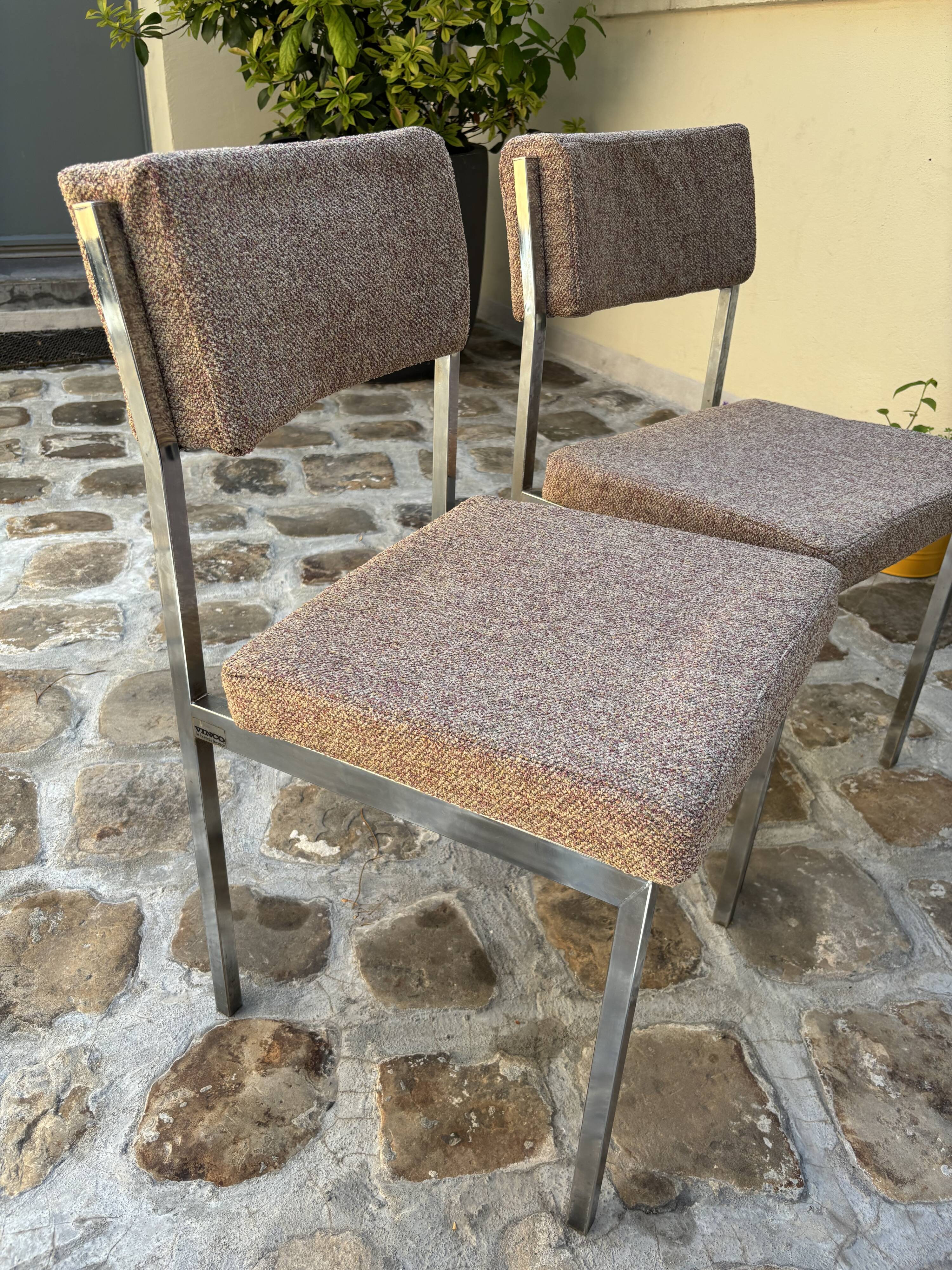2 chaises 70 re-tapissées, années