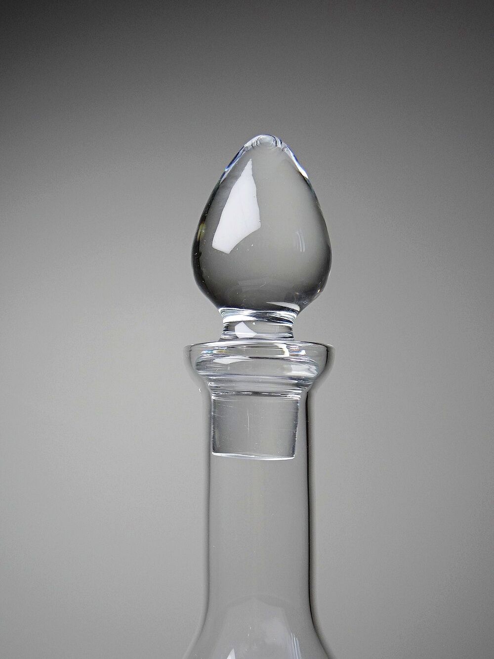 Large vintage baluster decanter in blown crystal, 1960s.
