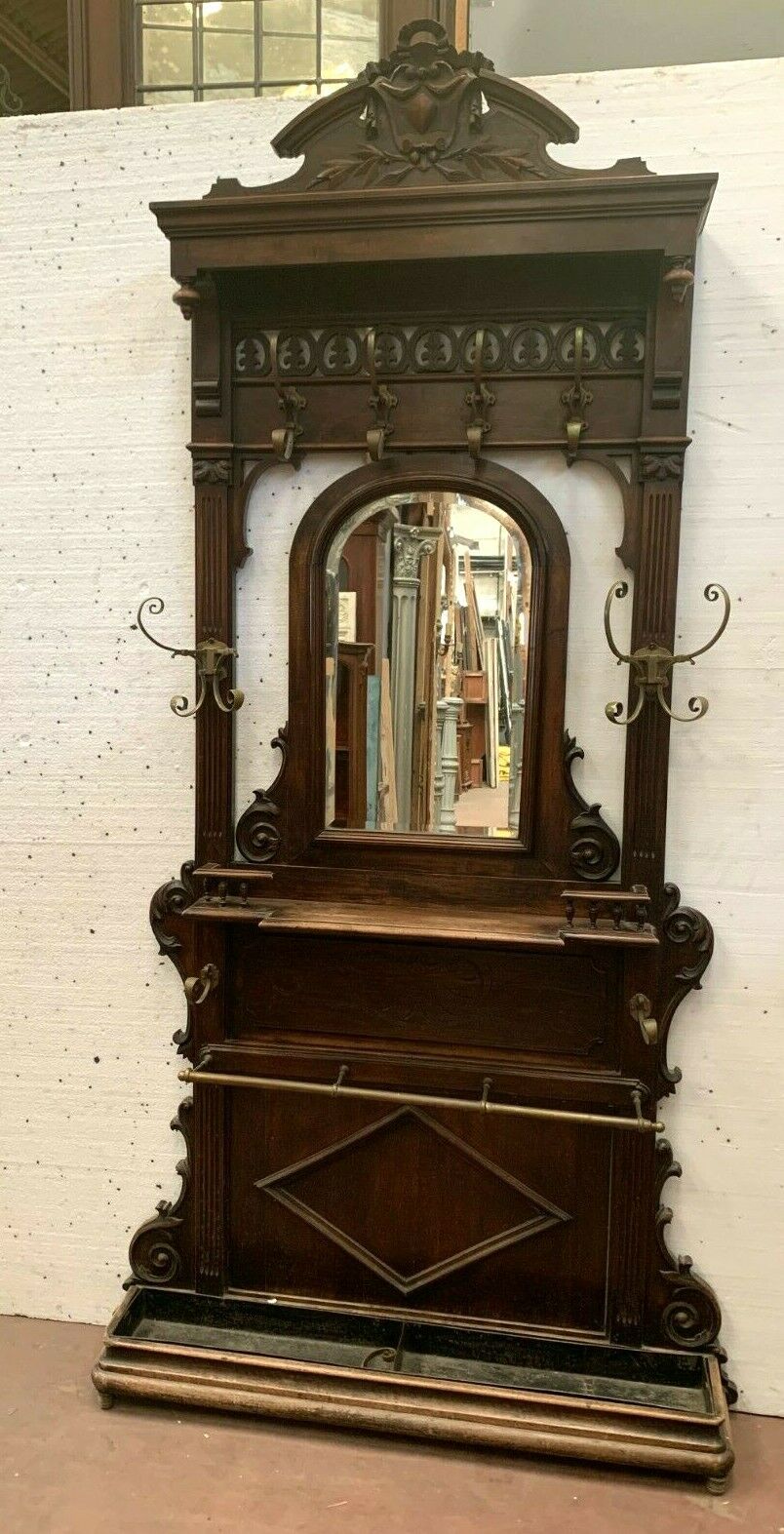 Napoleon III style coat rack in solid walnut XX century