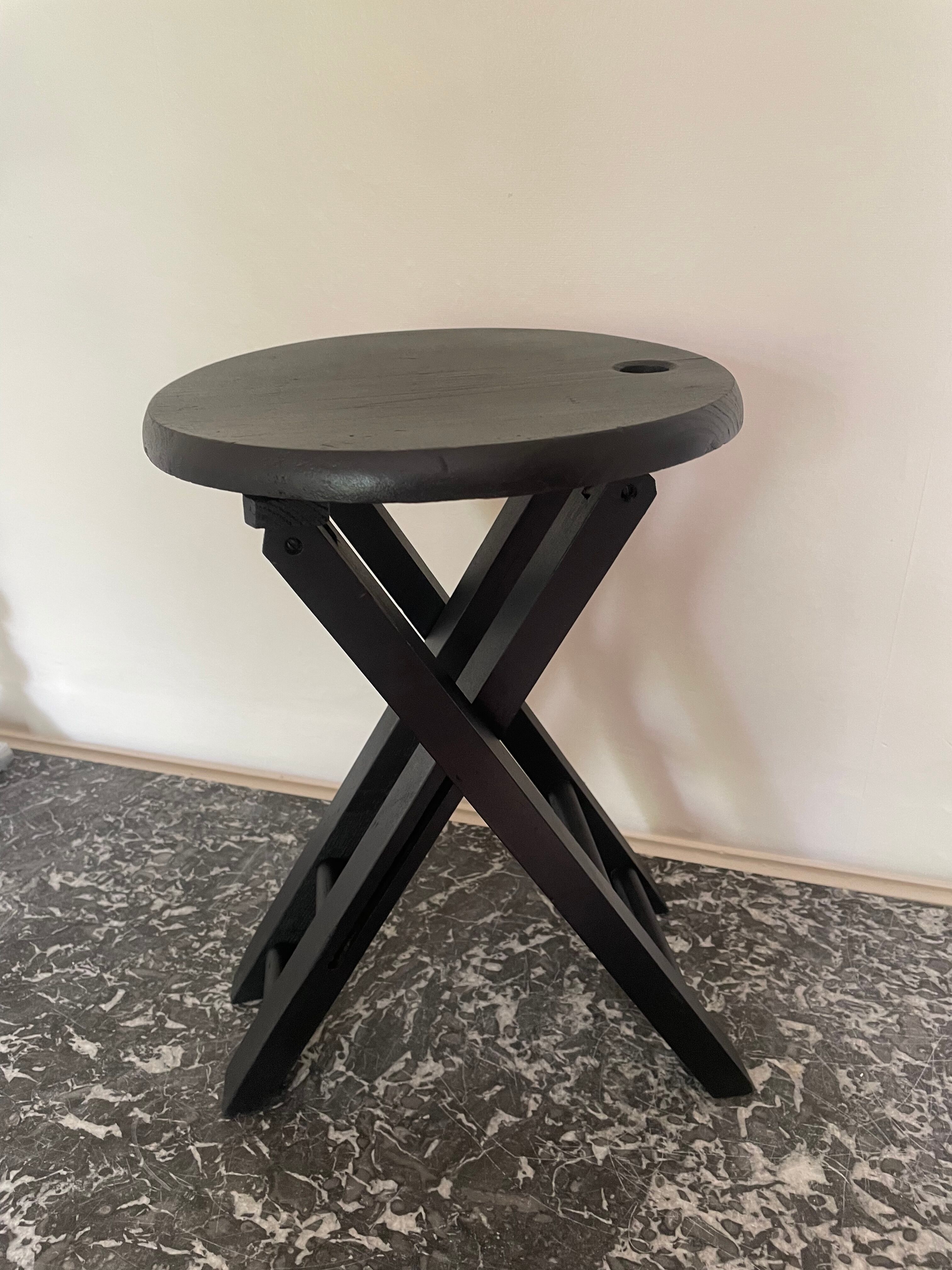 Tabouret pliable